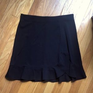 LOFT skirt Sz M black elastic waist ruffle bottom